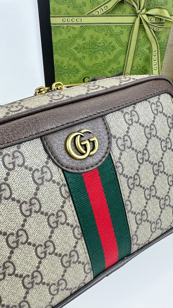 激安グッチバッグコピー着用イメージ